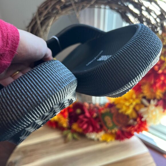 Cushionaire Mens Feather Cloud Pillow Slide Sandal Sz 10US in Black - Picture 4 of 5